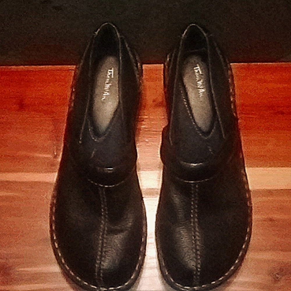 Women's Thom McAnn™ Clogs Sz-7